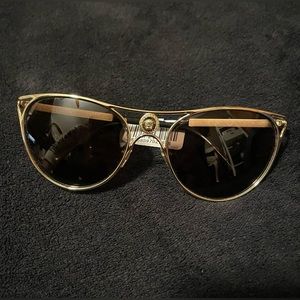 Woman sunglasses